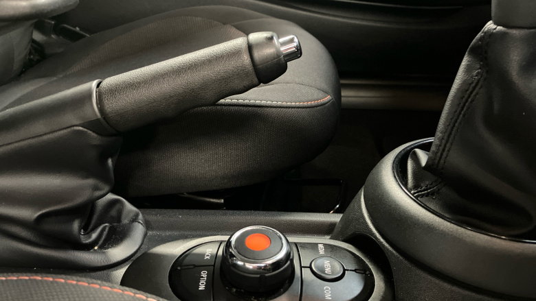 MINI Hatchback 1.5 Cooper Classic II 3dr Petrol Hatchback